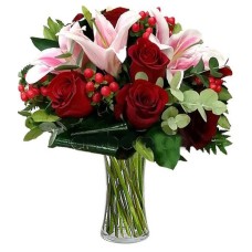 Bouquet With Red Roses And Lilies (Basic)