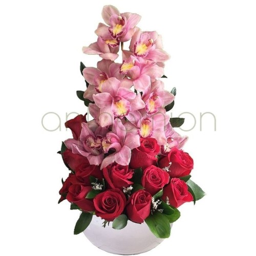 Tall arrangement in red and pink shades (Basic)