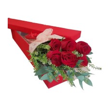 Floral gift box with 6 red roses