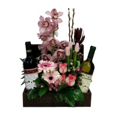 Pink flowers with two bottles of wine (Basic)