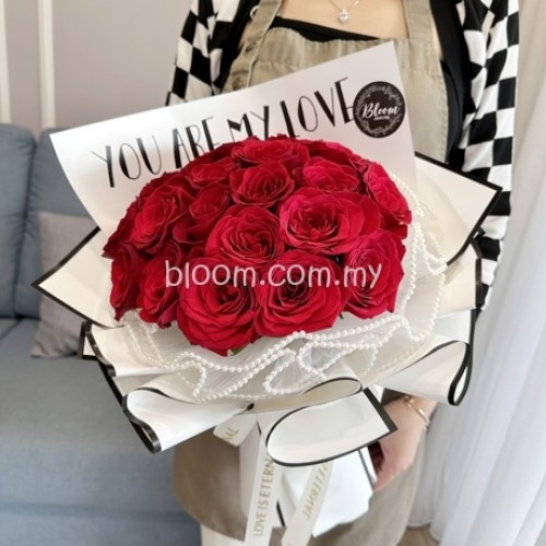 Valentine Hand Bouquet 08