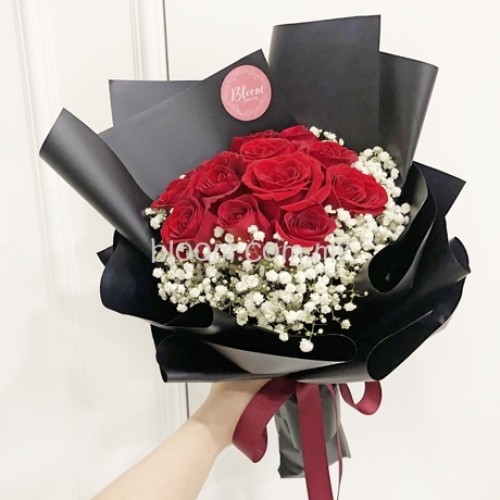 Fancy Bouquet 23 (12 stalks red roses)