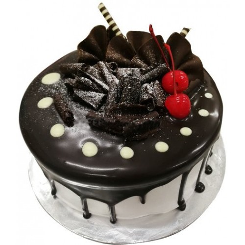 Blackforest Delight with Flower Hand Bouquet (1.0kg cake with 6 stalk (Carnations OR Roses))