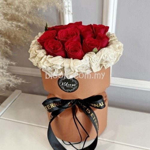 Valentine Hand Bouquet 08