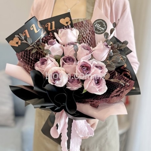 Valentine Hand Bouquet 10