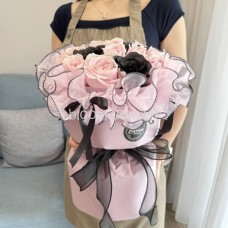 Valentine Hand Bouquet 14