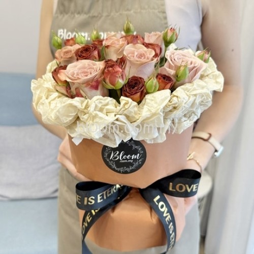 Valentine Hand Bouquet 19