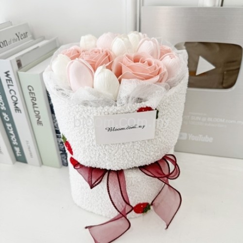 Valentine Soap Bouquet 16