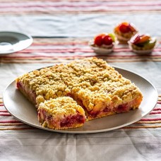 Apple And Currant Cake (Average)