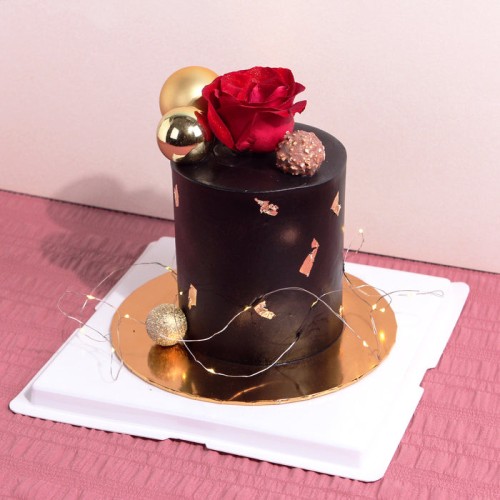 Elegant Dark Valentine's Theme Cake 4 inch