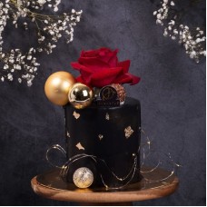 Elegant Dark Valentineâ€™s Theme Cake