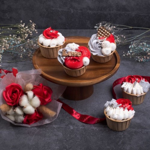 KISS ME Valentineâ€™s Set (Cupcake + Soap Flower)