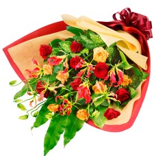 Bouquet of roses and gloriosa