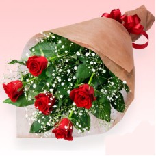 Bouquet of red roses