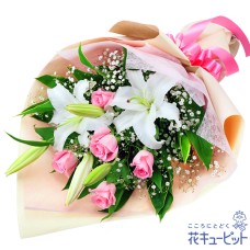 Bouquet of lilies and pink roses