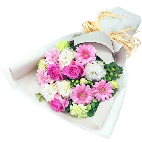 Natural bouquet of gerberas and roses