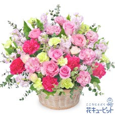 pink arrangement of roses and spring flowers