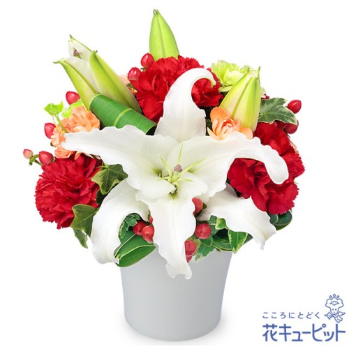 Elegant arrangement of white lilies