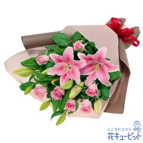 Gorgeous bouquet of lilies and pink roses