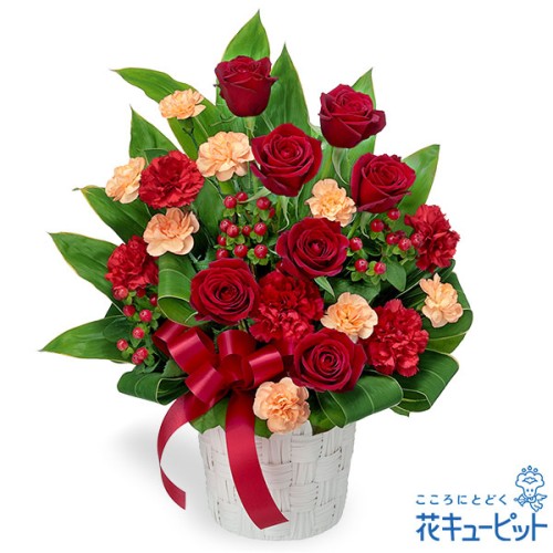 gorgeous arrangement of red roses