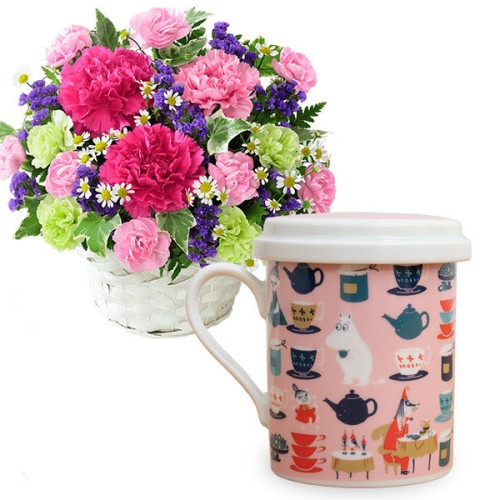 Gorgeous Arrangement And Moomin Mamma'S Treat Mug