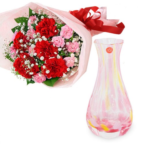A Bouquet Of Carnations And [Tsugaru Vidro] Hanahikari Vase (Flower Pink)