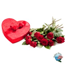 Bouquet of 9 red roses with box of chocolates (Deluxe)