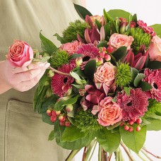Seasonal Bouquet - Luxe (40 cm)