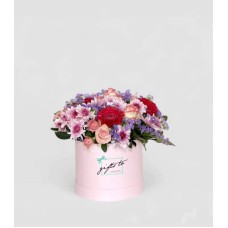 Seasonal Pink Blooms Box