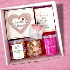 La Vie Est Belle Gift Box