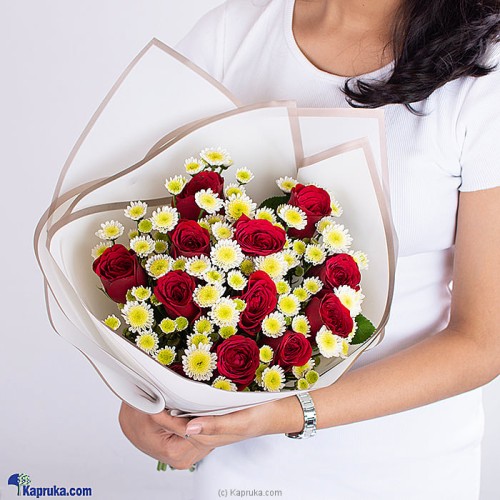 Fiery Love Bouquet With 12 Red Roses