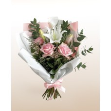 Delicate Bouquet of Roses