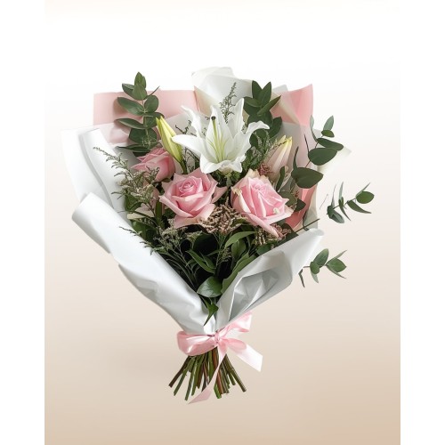 Delicate Bouquet of Roses