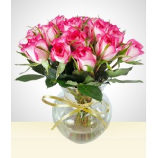 Cutie: Vase with small roses