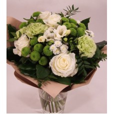 Fresh wind - bouquet in green and white (L)