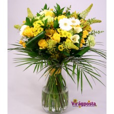 You Are The Sunlight - Seasonal Bouquet In Bright Yellow Colors (L)
