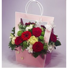 A message of love - flower bag with red roses (Small)