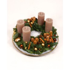 Advent wreath with rustic candles and fruits