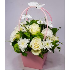 With love to mom! - Snow white flower ball