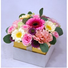 Trust us - flower box in pink (Small)