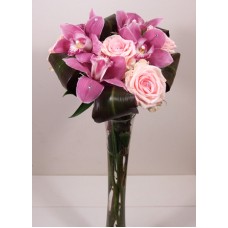 Yogurt bouquet with pink roses and orchids