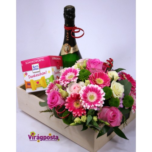 Thank you for being with me! - Flower box with champagne and chocolates
