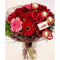 Love Me, Amadeus! - Bouquet of roses with Mozart balls