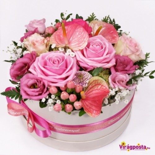 Pink velvet - pink flower box (Medium)