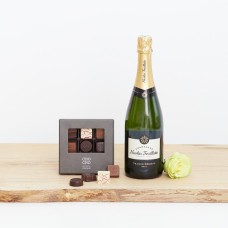 Nicolas Feuillatte, Selection Brut, champagne with CHO CHO 9 pcs.