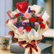 6 Pink & 6 Red Carnations Hand Bouquet.