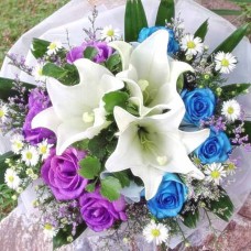 3 White Lily With 4 Blue 4 Purple Roses Handbouquet