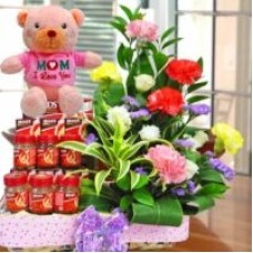 18cm Love Bear With Carnations & birdâ€™s nest