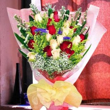 12 Red 12 Champagne Long Wrapping Hand Bouquet