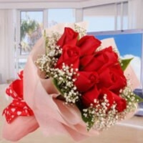 12 Red Roses Hand Bouquet Valentine's Day Flower